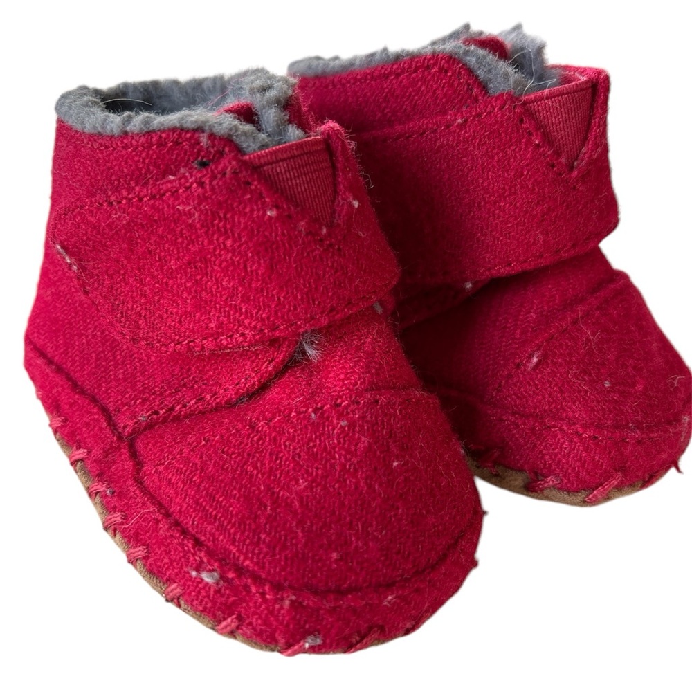 🌸Toms Red Baby Walker Booties with Soft Lining and Velcro Closure